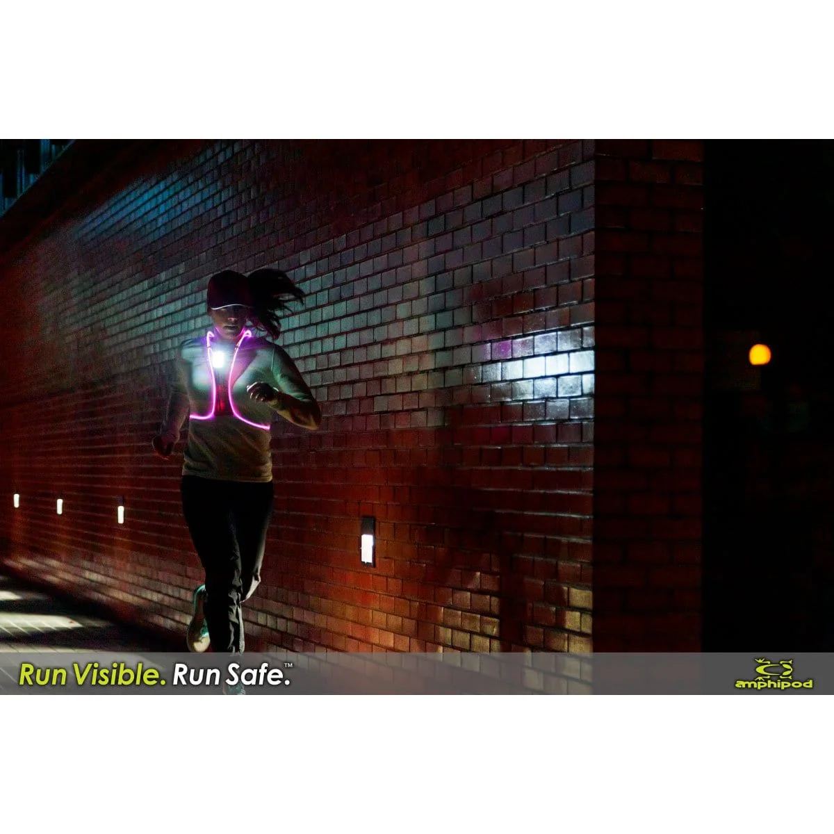 Amphipod Xinglet OpticBeam USB Rechargeable Vest - Image 5