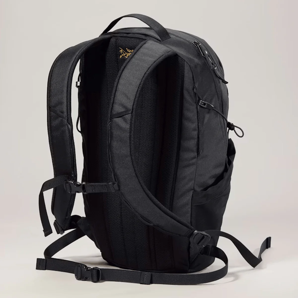 Arc'teryx Mantis 16 Backpack - Image 6