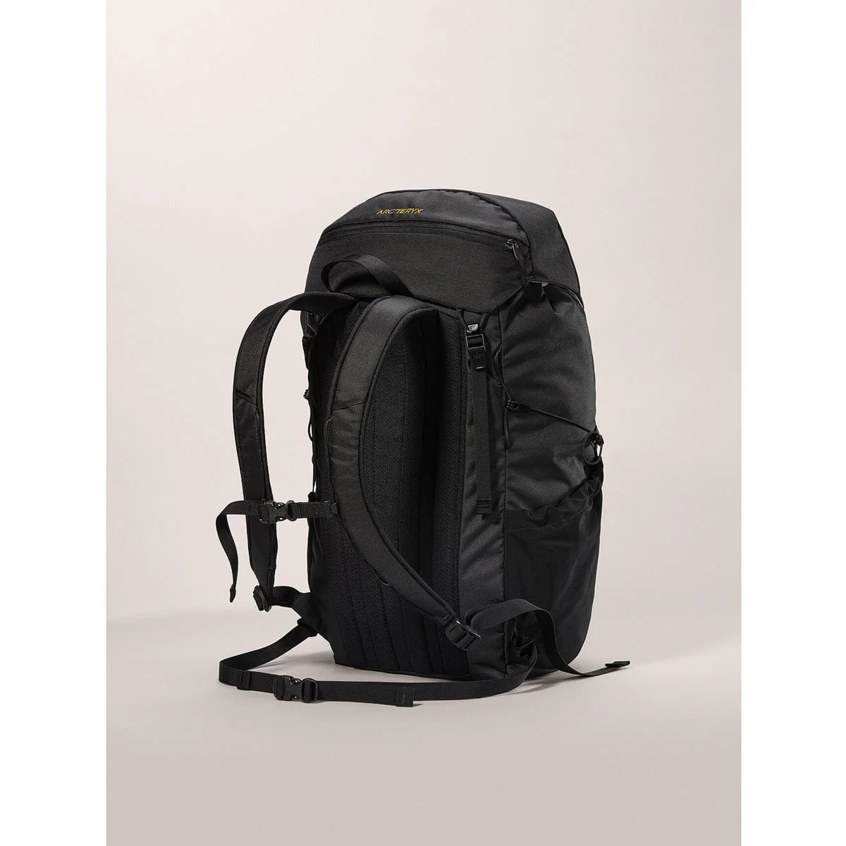 Arc'teryx Mantis 30 Backpack - Image 2
