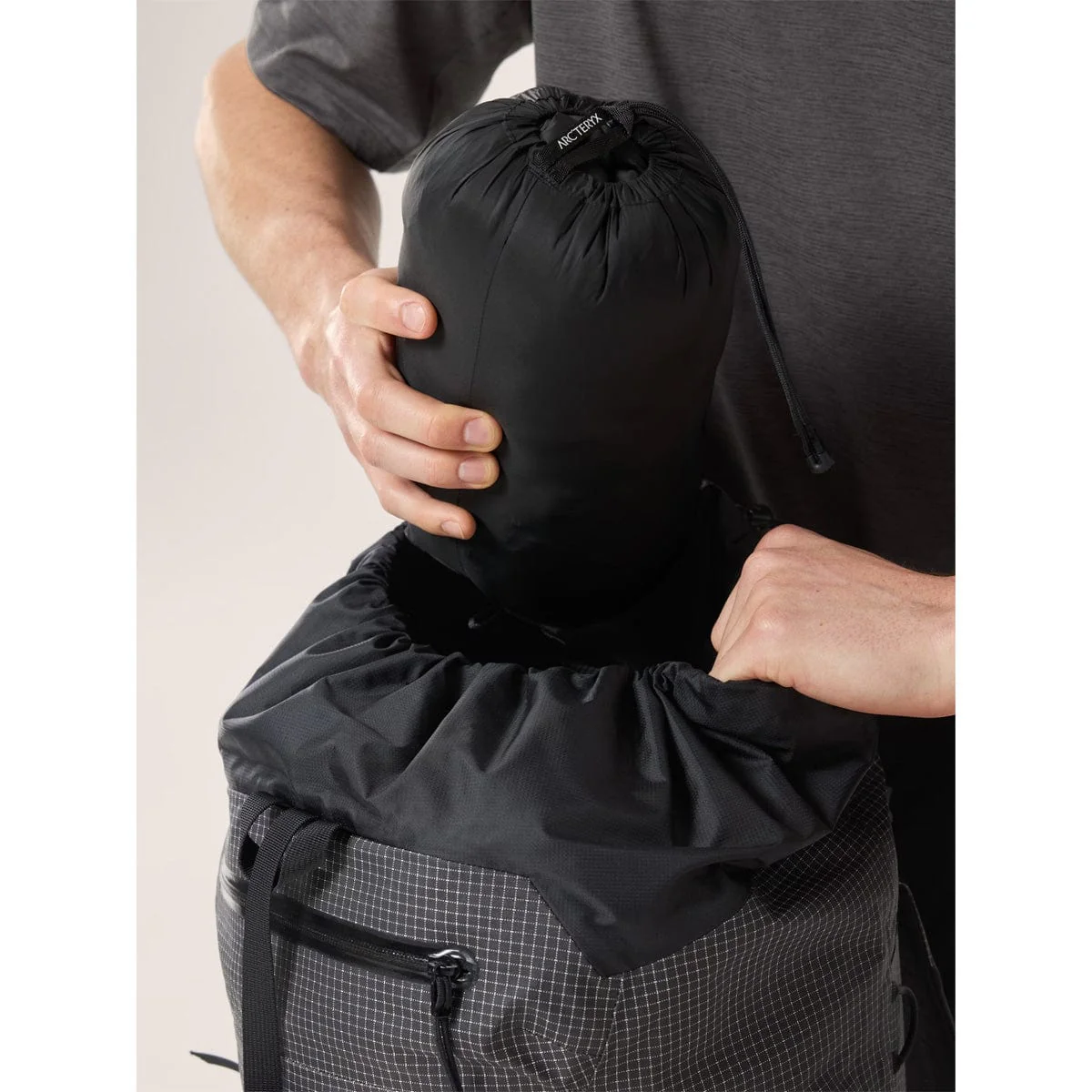Arc'teryx Men's Cerium Jacket - Image 12