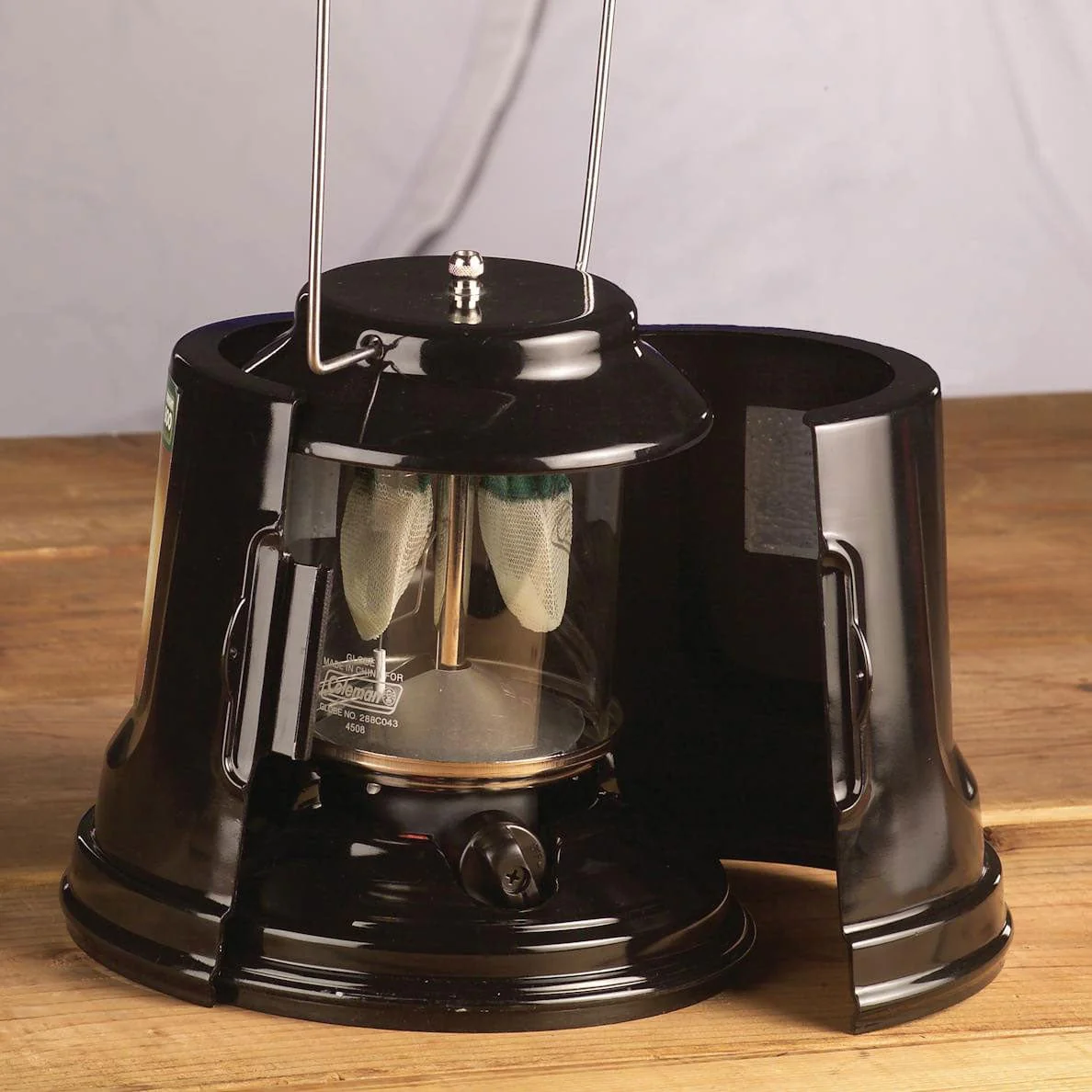 Coleman QuickPack™ 2-Mantle Propane Lantern - Image 2