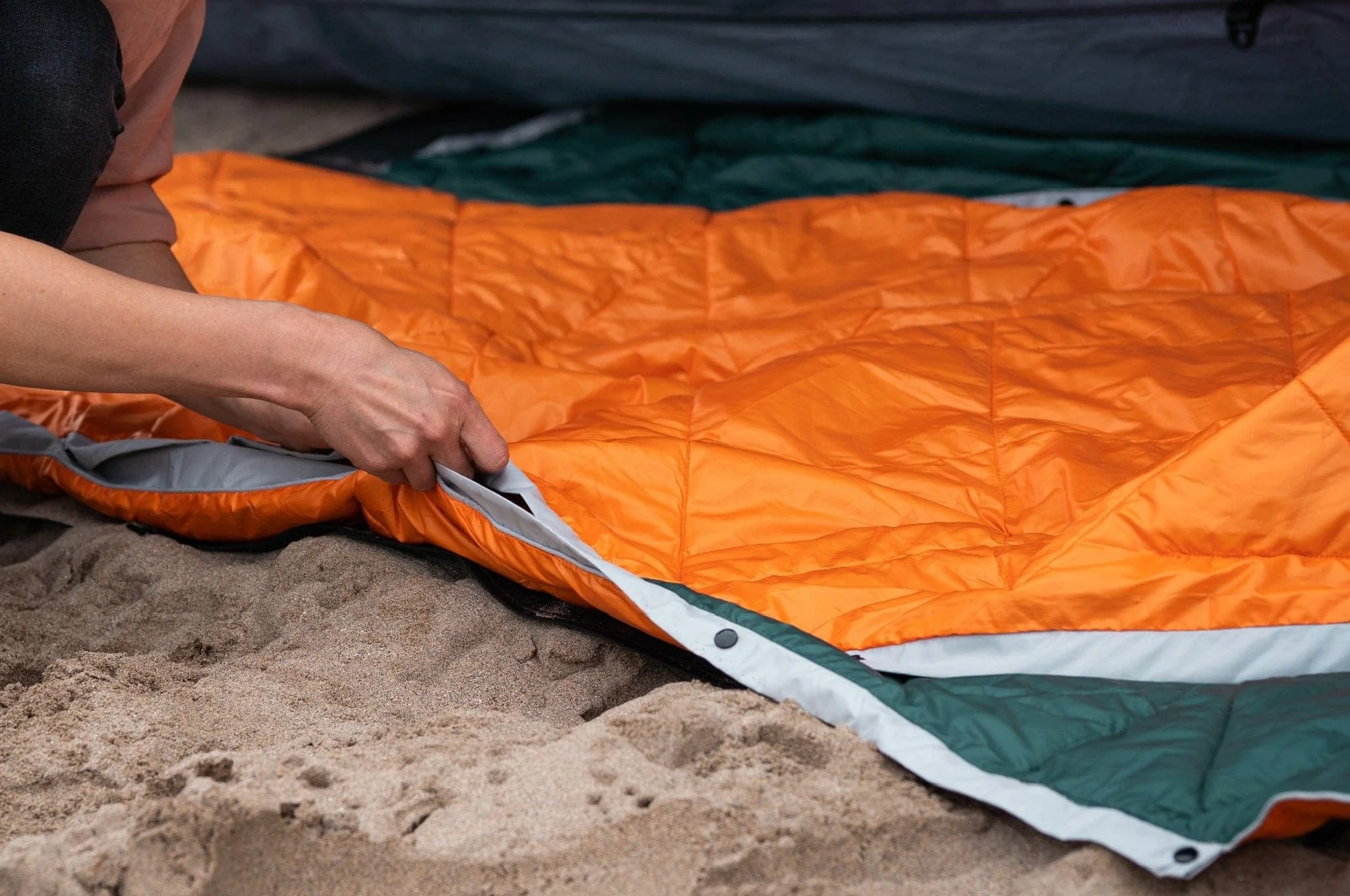 Crua Outdoors Culla Insulated Blanket - Image 15