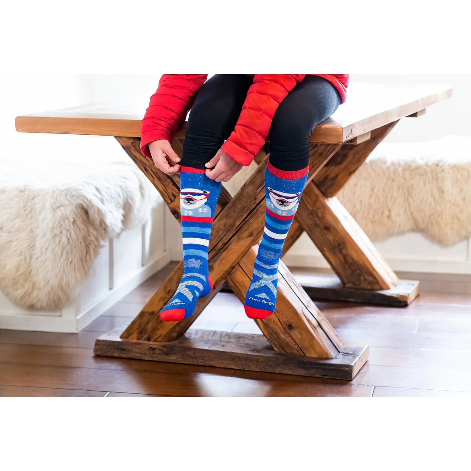Darn Tough Polar Patroller OTC Midweight With Cushion W/ Padded Shin Kids Snow Socks - Image 3
