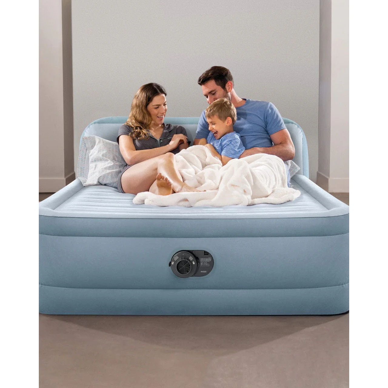 Intex Dura-Beam Ultra Queen Plush Headboard Airbed - Image 2