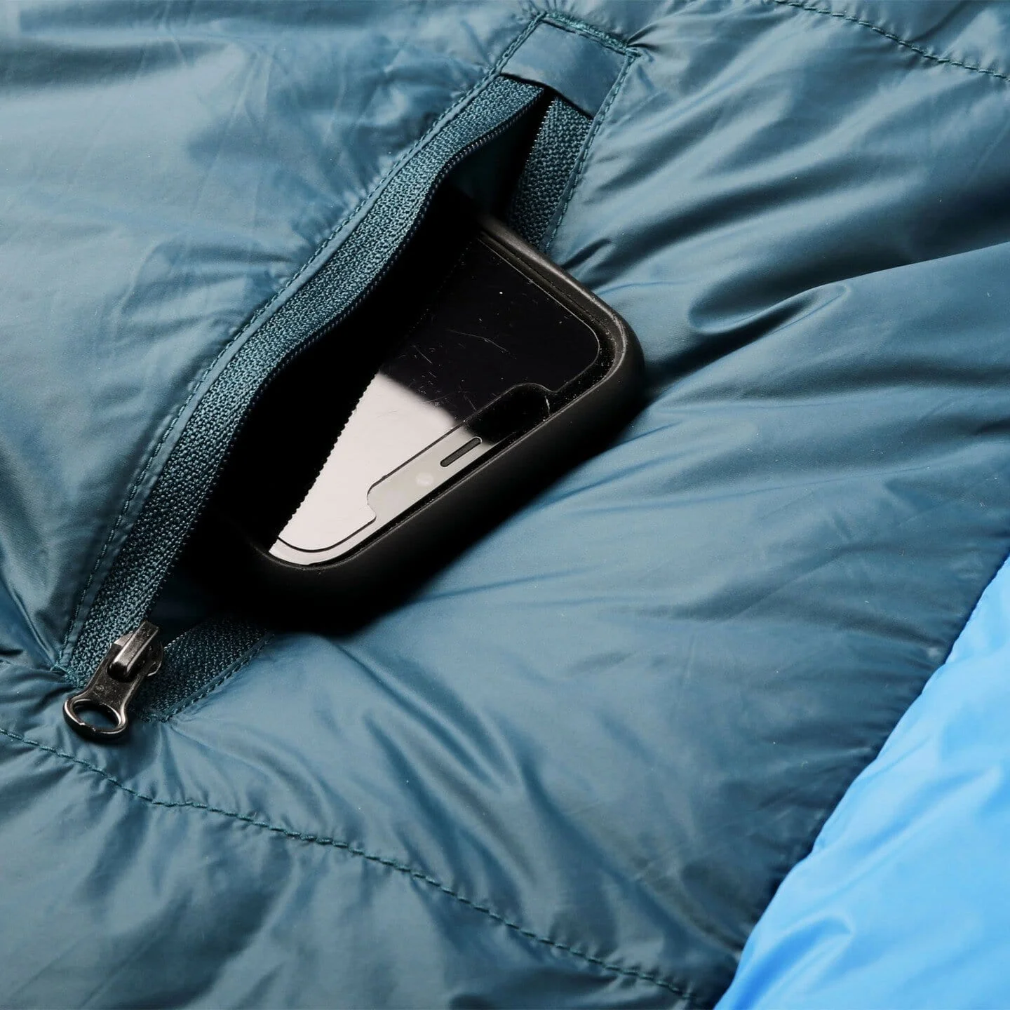 Kelty Cosmic Ultra 20 Degree 800 Dridown Sleeping Bag - Image 3