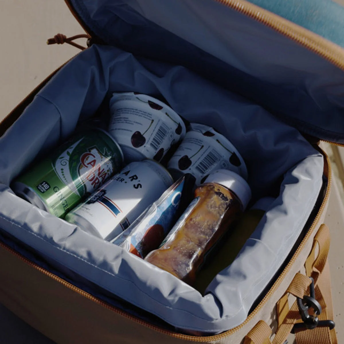 Kelty Folding Cooler 24 Can - Image 3