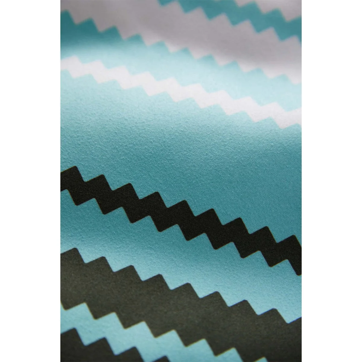 Nomadix Baja Aqua Festival Blanket - Image 3