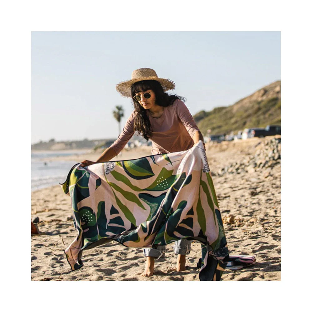 Nomadix Original Towel: Monstera Green Pink - Image 2