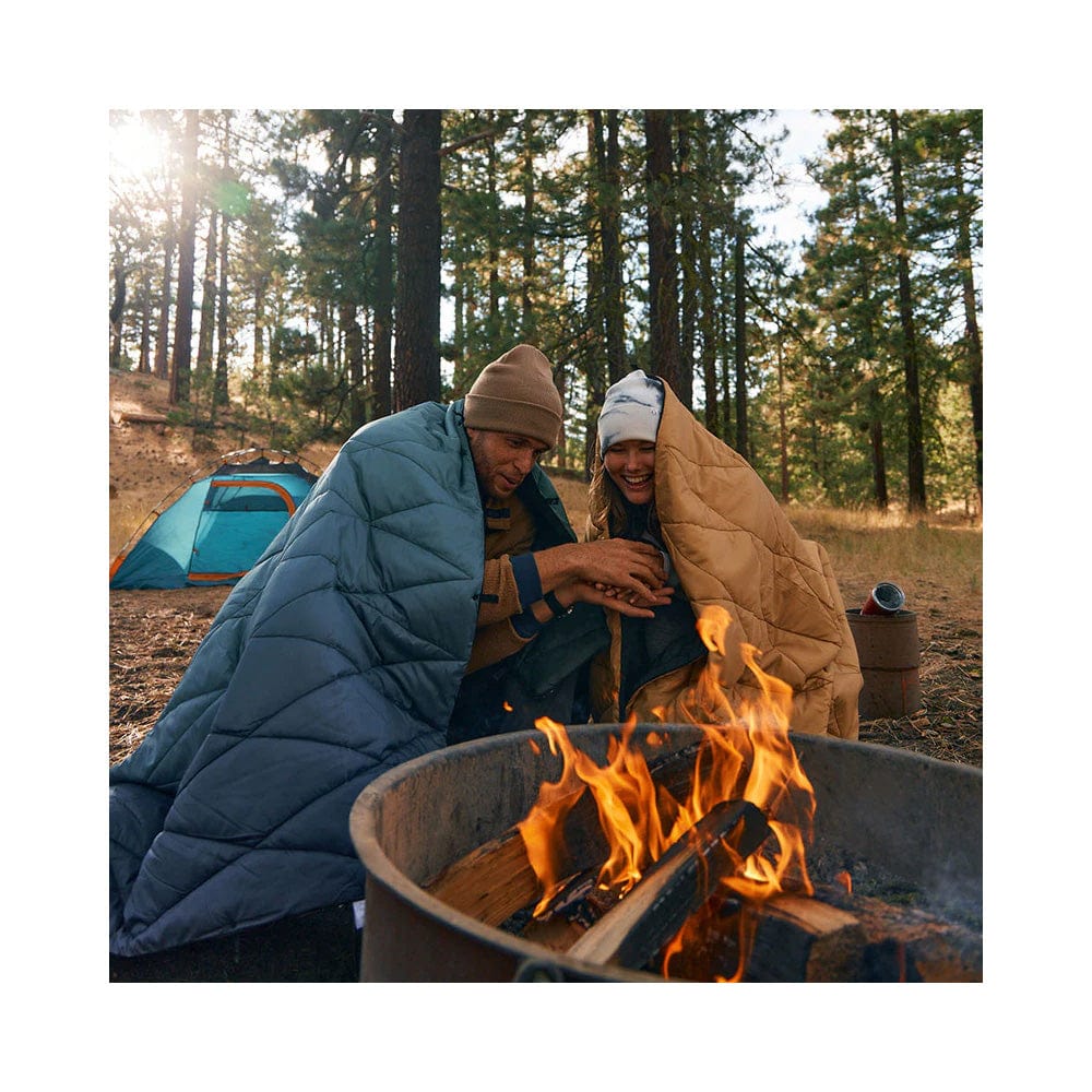 Nomadix Puffer Blanket: Arctic Glow - Image 4