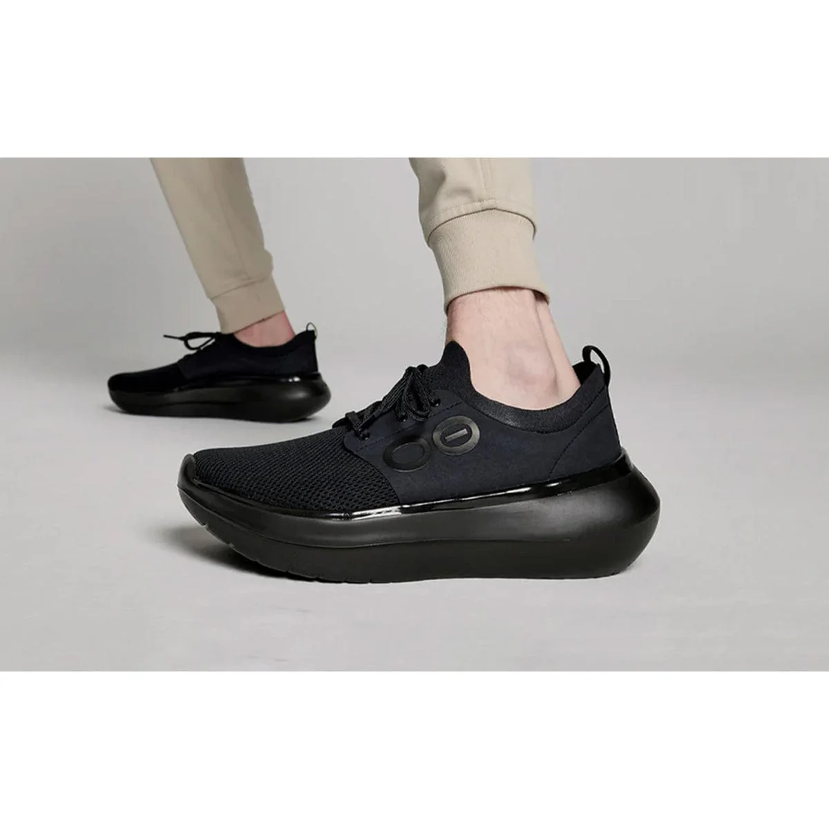 Oofos Men's OOmy Stride Sneaker - Image 3