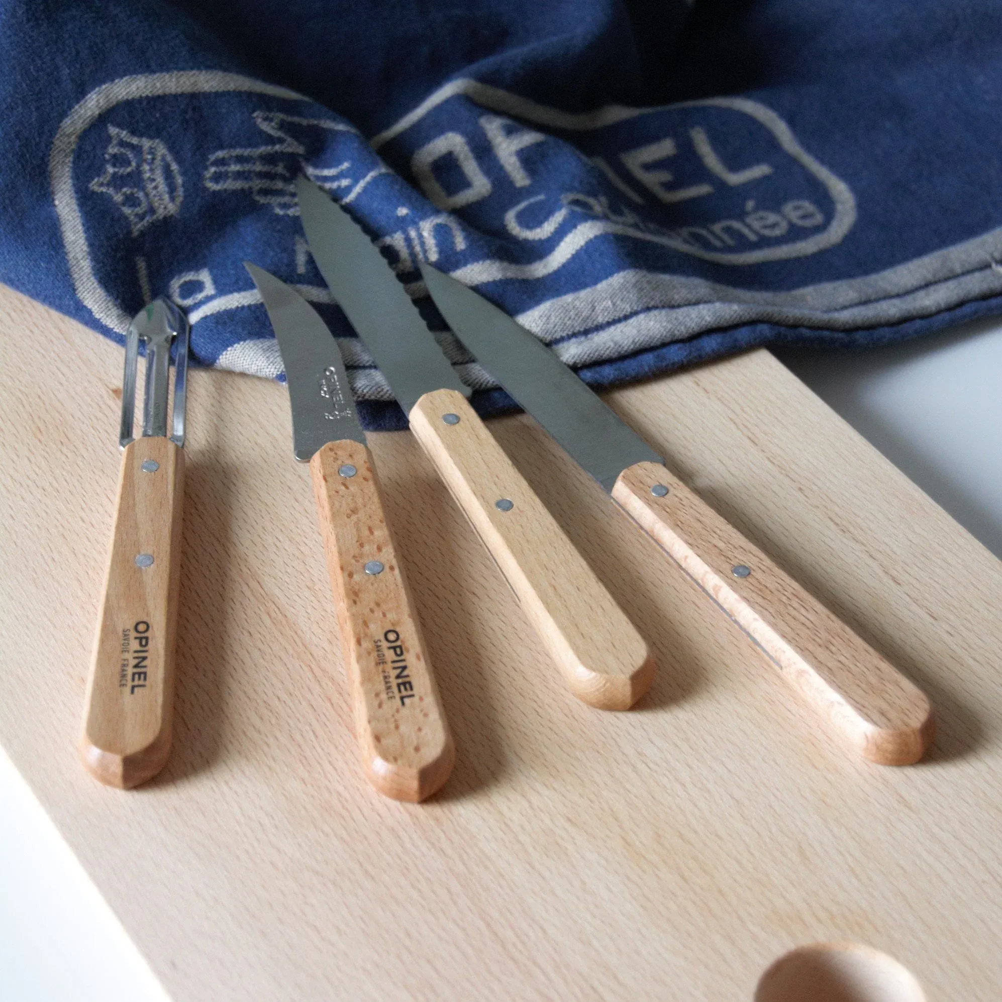 Opinel Small Kitchen Knife Set Essential - Image 3