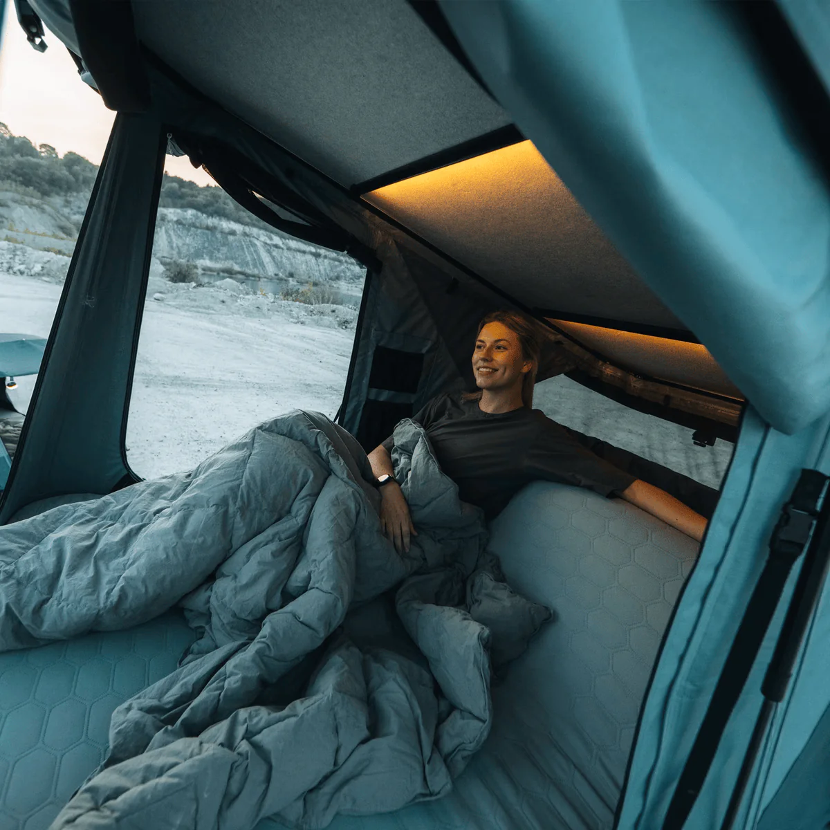 Thule Widesky Rooftop Tent - Image 8
