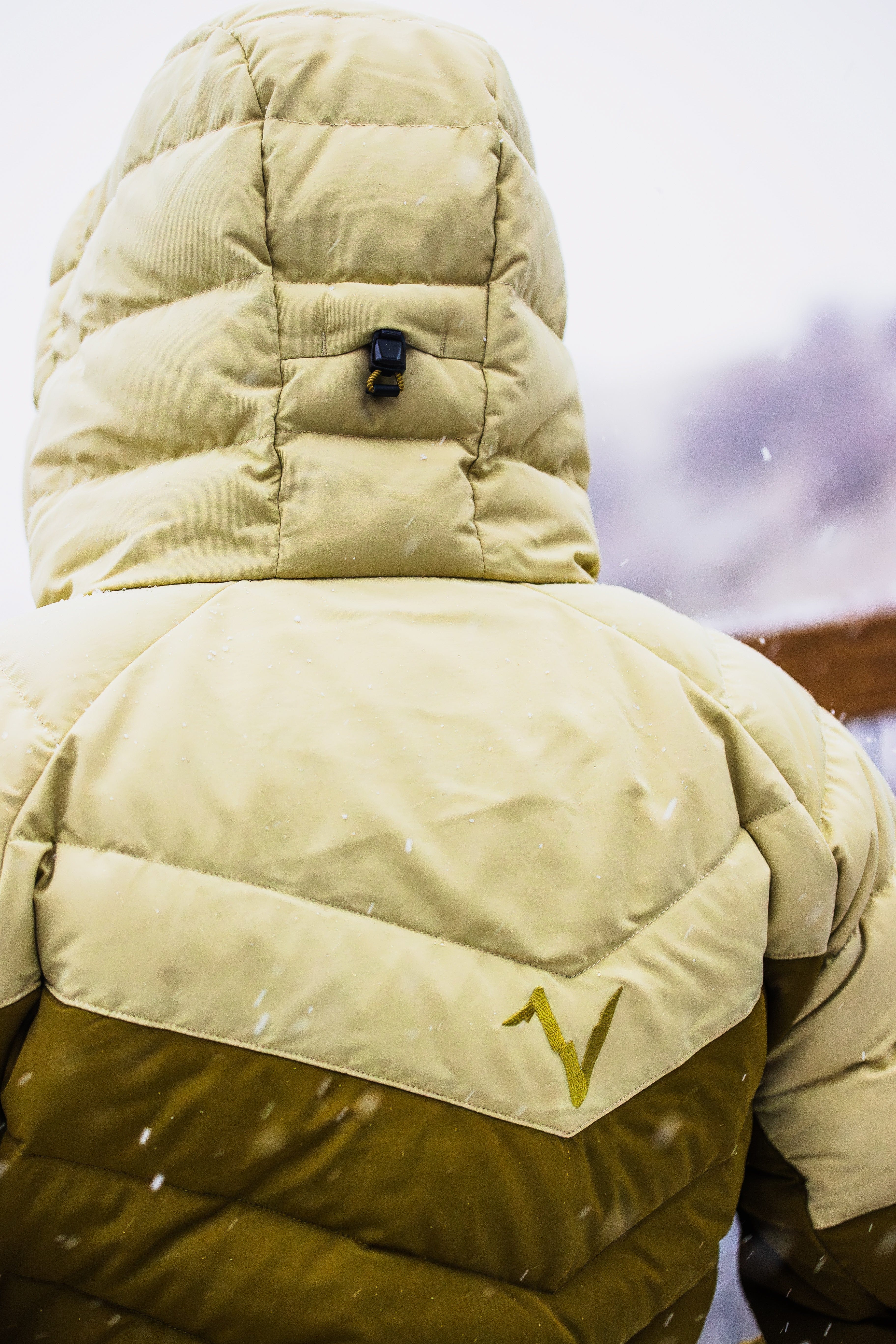 Voormi Women's Puffy Jacket - Image 14