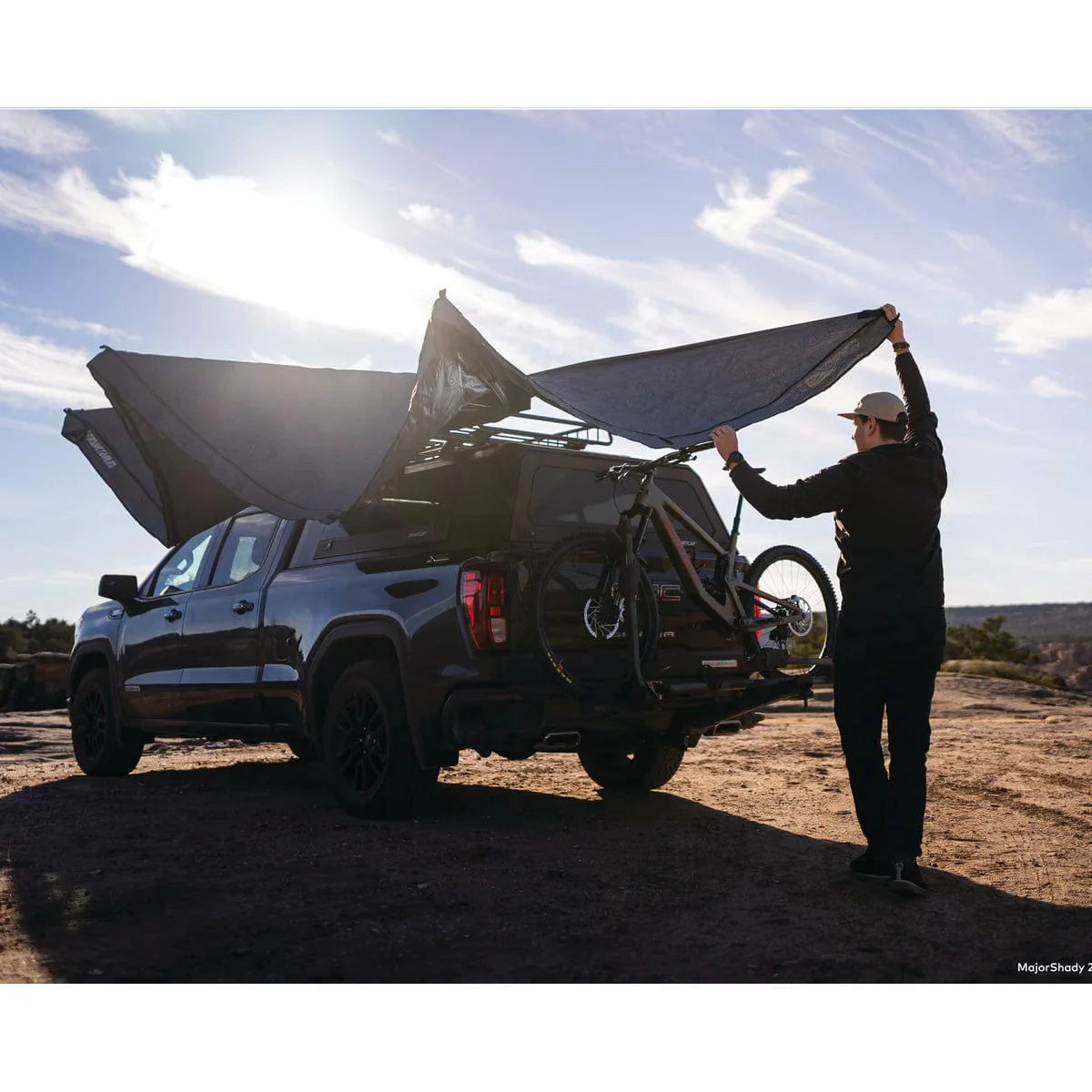 Yakima MajorShady 270 RH -Passenger Side 270 Degree Roof Mounted Awning - Image 3